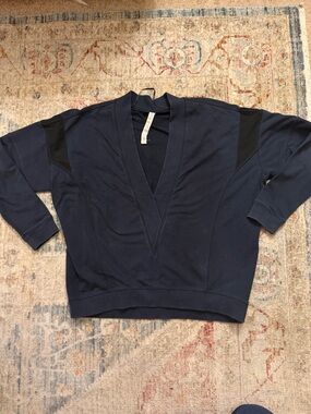Lululemon  V-Neck Pullover Sweatshirt
